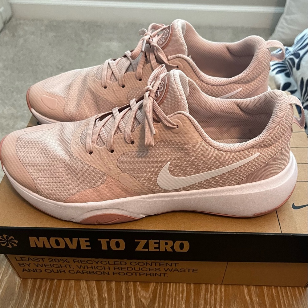 Nike Comfort Sneakers